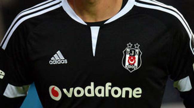 Beşiktaşlı yıldız imzayı attı!