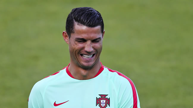 Ronaldo parasını nasıl harcıyor?