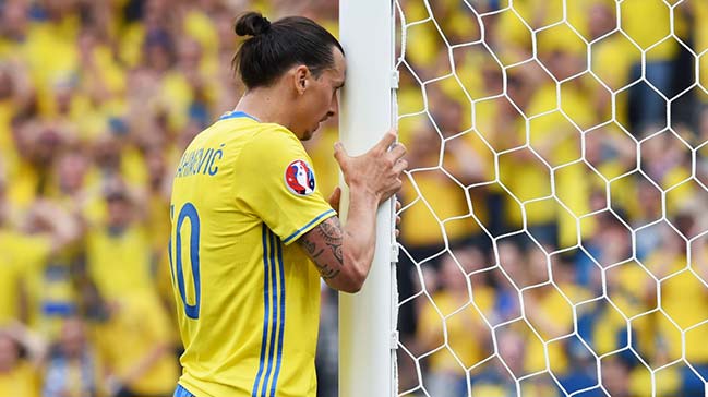 İtalya, Zlatan'lı İsveç'i devirdi