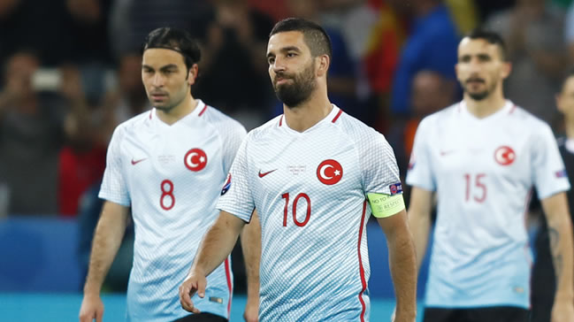 Arda Turan'dan eleştirilere 'sözsüz' cevap