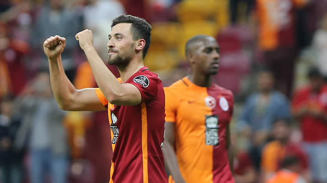 Löw'den Sinan Gümüş'e milli kanca