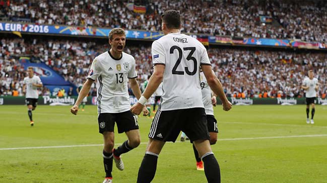 Mario Gomez Almanya'yı uçurdu!