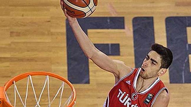 NBA'de bir Türk daha!