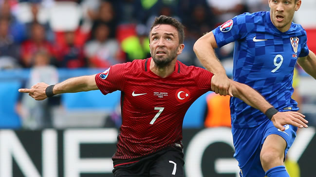 Beşiktaş Gökhan Gönül'ü açıklıyor