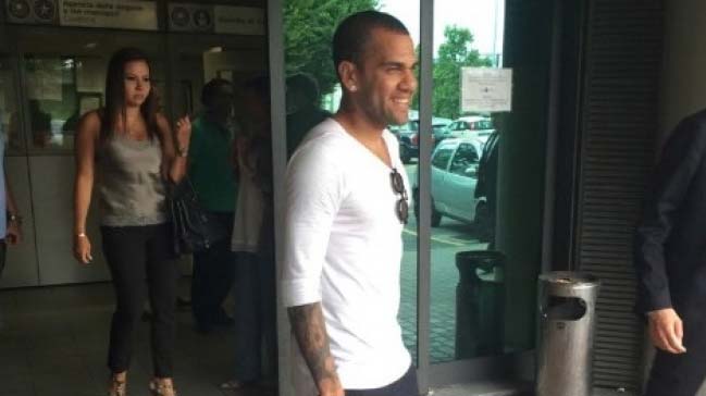 Dani Alves imza için İtalya'da!