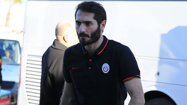 Hamit Altıntop imzayı atıyor