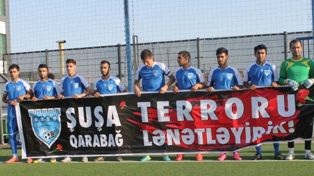 Azerbaycan'da İstanbul için saygı duruşu