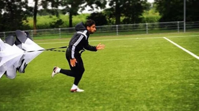 Aras Özbiliz Beşiktaş'a hazırlanıyor