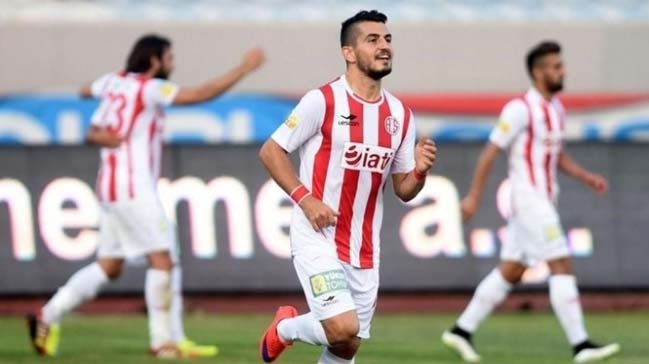 G.Saray transferi açıklamadan antrenmana çıkardı