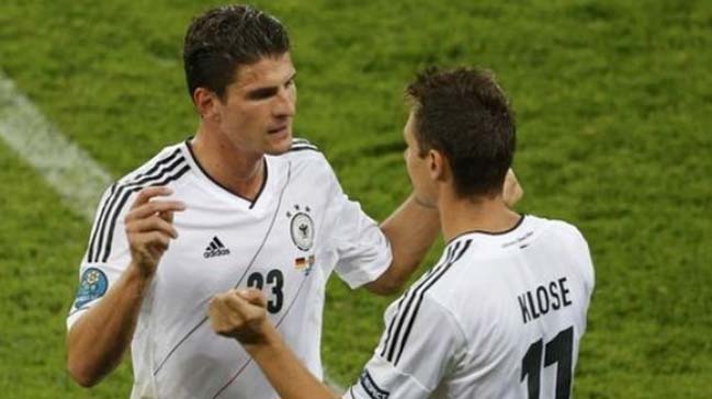 Klose'den Gomez'e övgüler! 'Çok beğeniyorum'