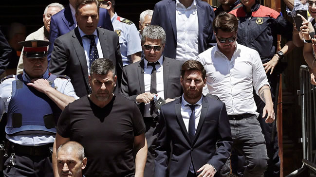 Barcelona'dan hapse mahkum edilen Messi'ye destek