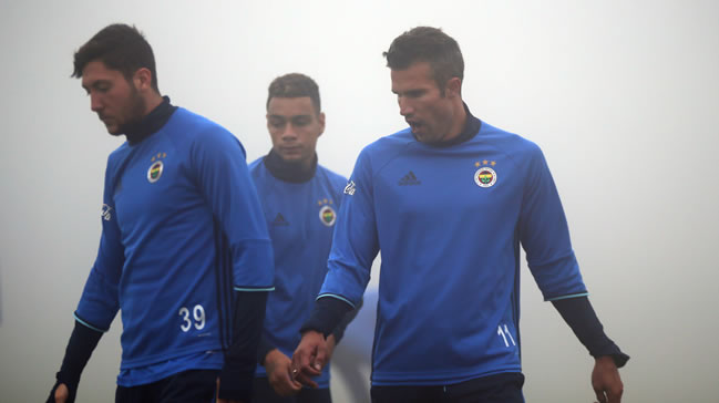 Robin van Persie'ye dev talip!