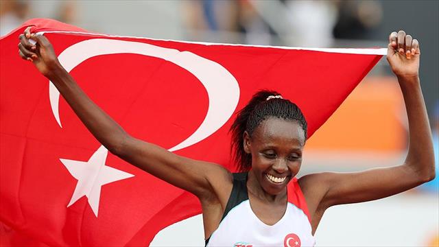 Yasemin ikinci altını da kaptı