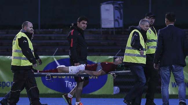 G.Saray'a şok! Yıldız futbolcu sezonu kapattı!