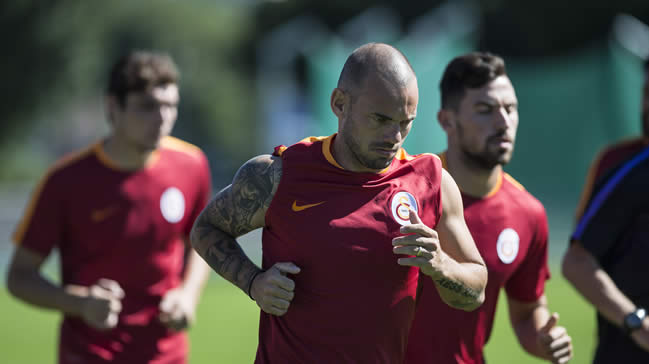 Galatasaray'a Sneijder uyarısı geldi