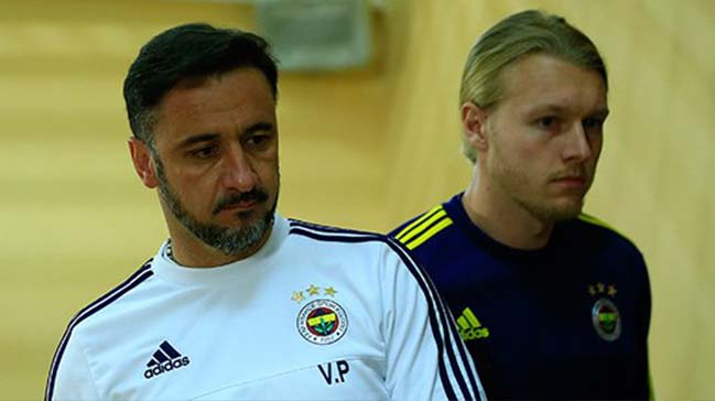 Pereira'dan Fenerbahçe'ye kötü haber: Van Persie...