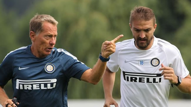 Eski G.Saraylı futbolcu Caner'in hocası oluyor