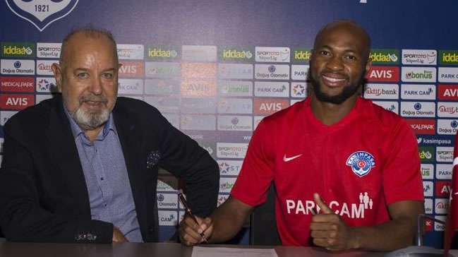 Kasımpaşa Mbia Etoundi'yi kadrosuna kattı