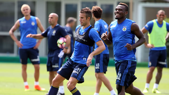 Van Persie'de şaşırtan değişim