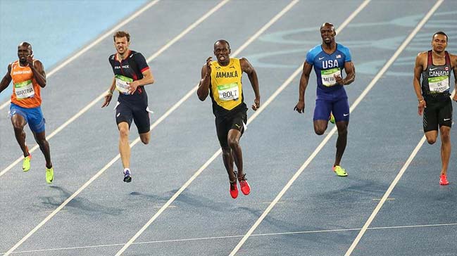 Bolt 200 metre finalinde rahat kazandı!
