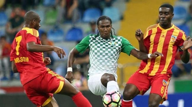 Akhisar'ı yine Rodallega uçurdu!