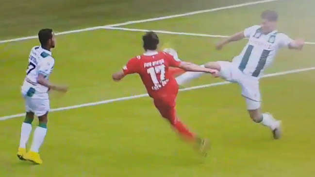 Enes Ünal 16 dakikada hat-trick yaptı