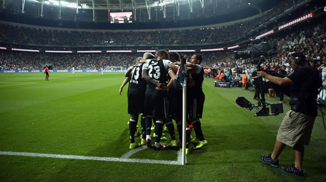 Avrupa devi Arena'ya casus yolladı