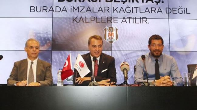 Beşiktaş Ufuk Sarıca'yla sözleşme imzaladı