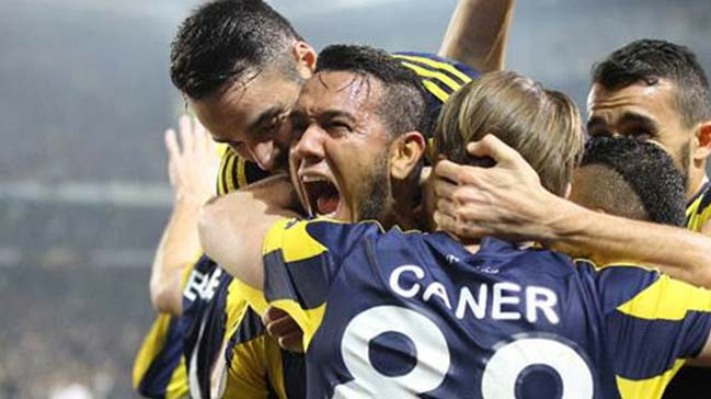 Fenerbahçe'nin 19 kişilik kadrosu belli oldu! Josef de Souza...