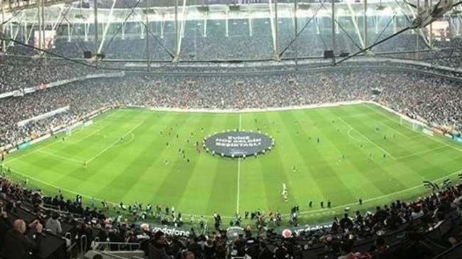 Beşiktaş'a tribün kapatma cezası