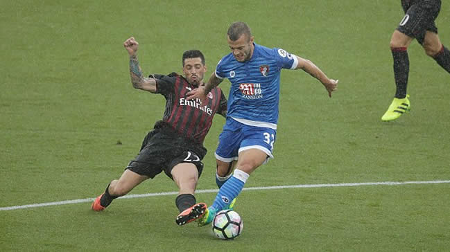 Jose Sosa Milan'lı taraftarları susturdu