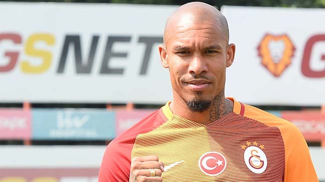 De Jong, Drogba ile yarışıyor!