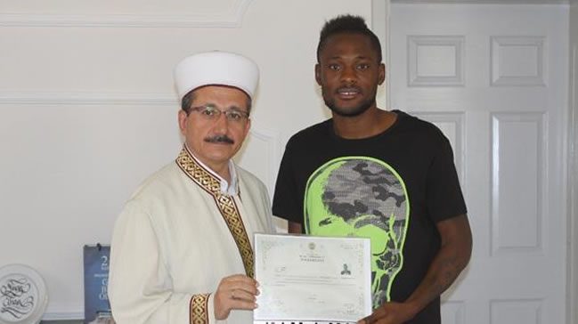 Manisasporlu Bakaki İslamiyeti seçti