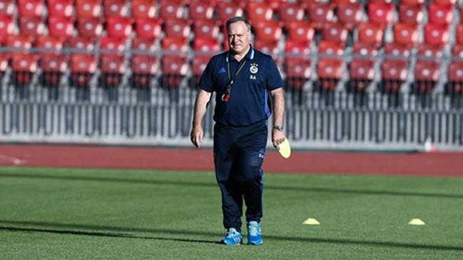 Advocaat'tan futbolcular hakkında şok rapor