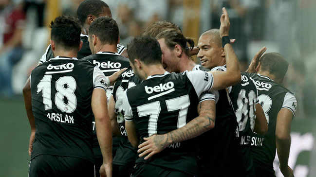 Arena'da 'şampiyonluk' serisi sürüyor!