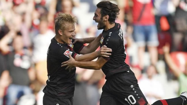 Hakan Çalhanoğlu Şampiyonlar Ligi'ne golle başladı