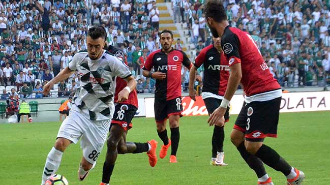 Gençler, Konya'ya geçit vermedi!