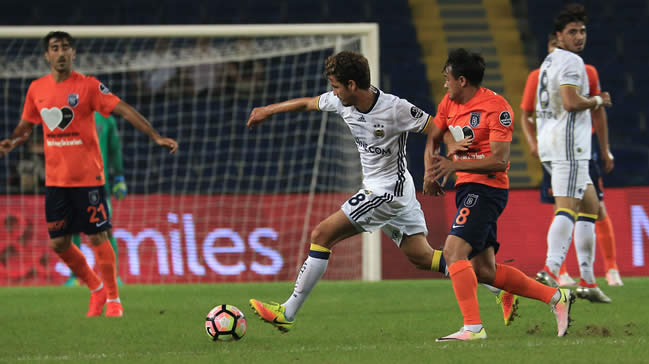 Fenerbahçe rakipten top kapamıyor!