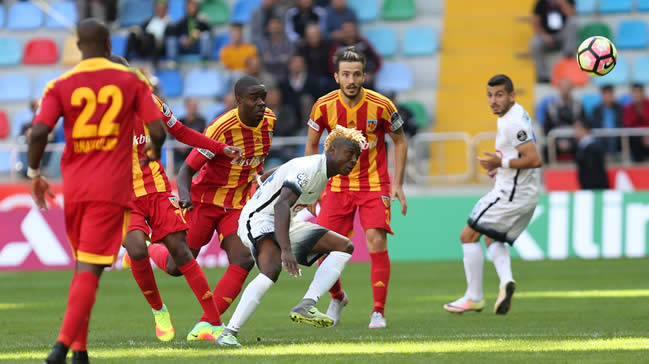 Kayserispor işi ilk yarıda bitirdi
