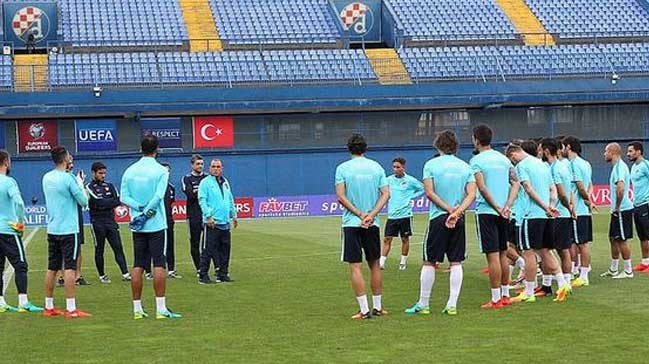 Ukrayna ve İzlanda maçlarının hakemi belli oldu!