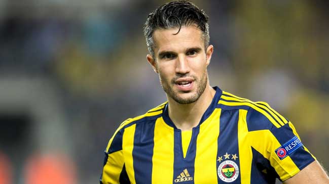 Resti gördü Van Persie gaza bastı!