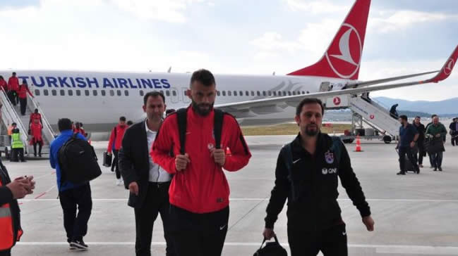 Trabzonspor'un uçağı arızalandı