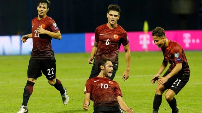 Milli futbolcu Almanya'da haftanın futbolcusu seçildi