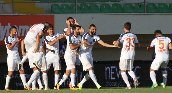 Rakamların da lideri Başakşehir!