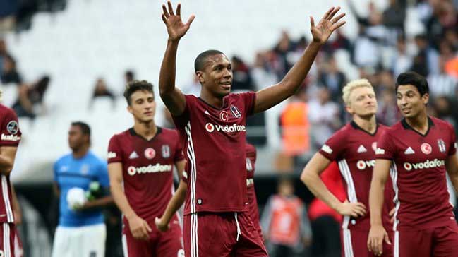 Beşiktaş lideri devirdi!