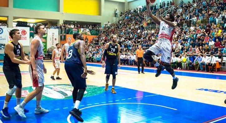 Fenerbahçe yenilgiyle başladı