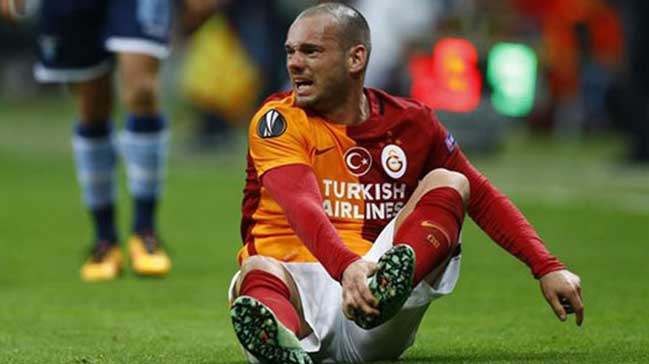 Sneijder kendini yaktı!