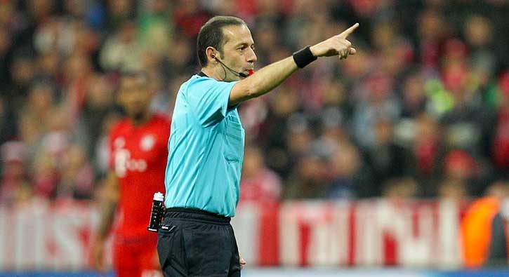 Çakır o ülkede derbi yönetecek!