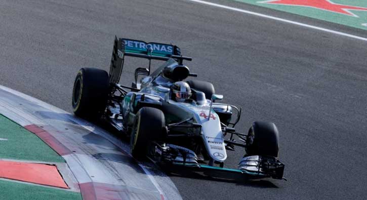 Pole pozisyonunu Hamilton kaptı!