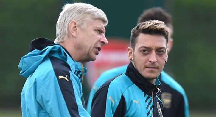 Mesut Özil cevabı Wenger'i rezil etti!